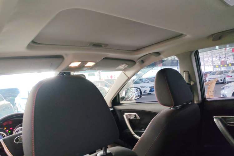 Used Bestune X80 2013 2.0L automatic comfort version
