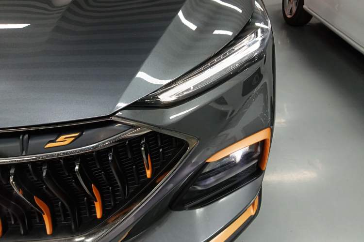 Used CHANGAN OSHAN X5 2022 Sport Edition 1.5T DCT Cyclone Assault Left Front Headlight