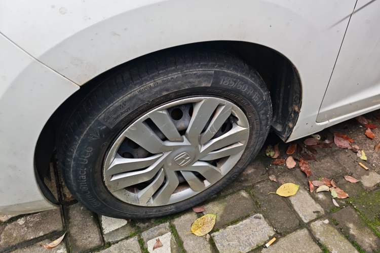 Used Honda Fit 2016 1.5L LX CVT Comfort Model Left Front Wheel Hub