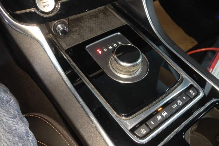 Used Jaguar XEL 2019 2.0T 250 PS Premium Edition