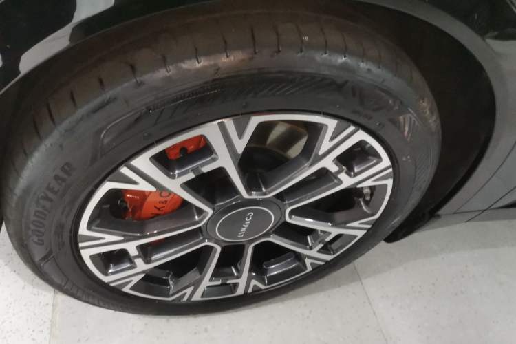 Used Lynk & Co 900 2025 1.5T Ultra Left Front Wheel Hub