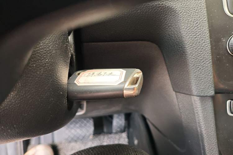 Used Volkswagen Golf 2017 1.6L Automatic Comfort Million-Vehicle Anniversary Edition