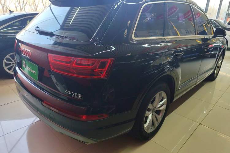 Used Audi Q7 2019 45 TFSI Comfort Model