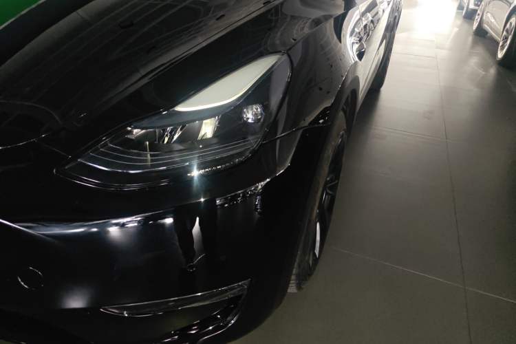 Used Tesla Model Y 2022 Long-Range All-Wheel-Drive Version