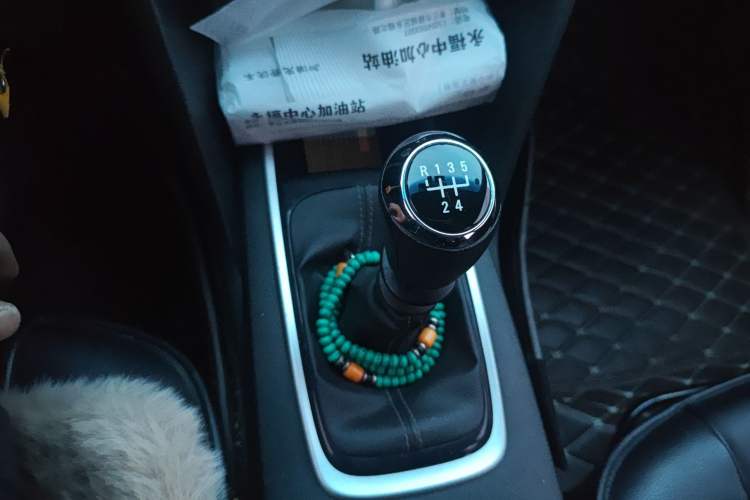 Used Chevrolet Cavalier 2018 320 Manual Enjoyment Edition Gear Lever