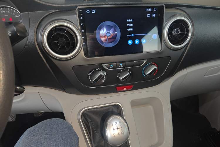 Used JAC Refine M3 2022 PLUS IKEA Edition 1.8L Comfort Version