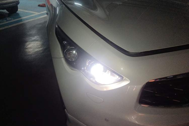 Used Infiniti FX 2011 FX35 Standard Edition Right Front Headlight