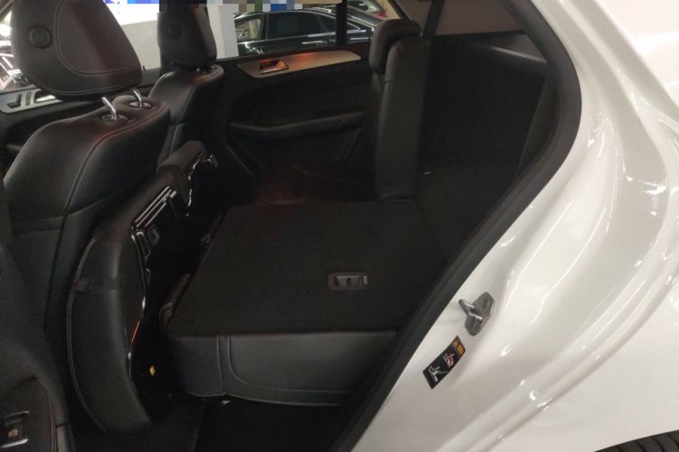 Used Mercedes-Benz M-Class 2014 ML 320 4MATIC Left Rear Seat