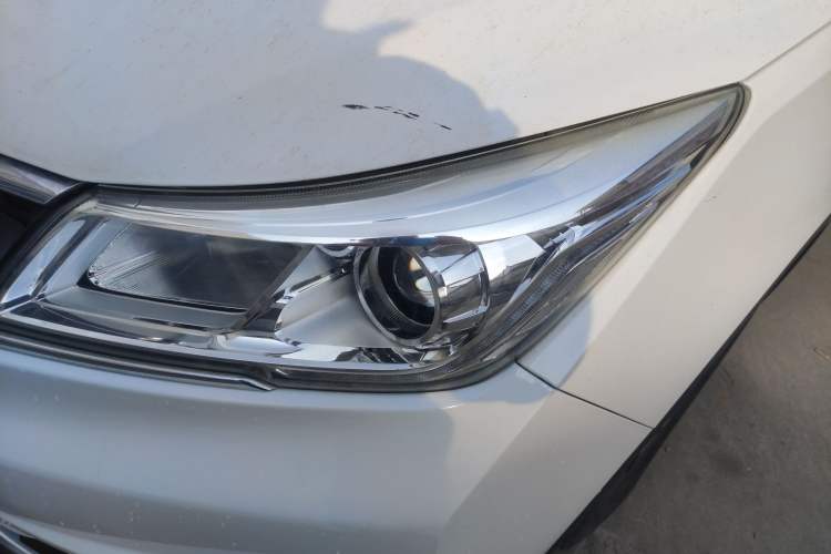 Used Baojun 730 2017 1.5T Manual Fashion Version 7 Seats China V Emission Standard Left Front Headlight