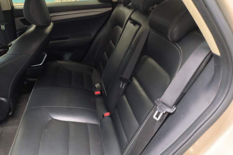 Used Geely Auto Emgrand GL 2018 1.8L DCT Elite Smart Connectivity Version Left Rear Seat