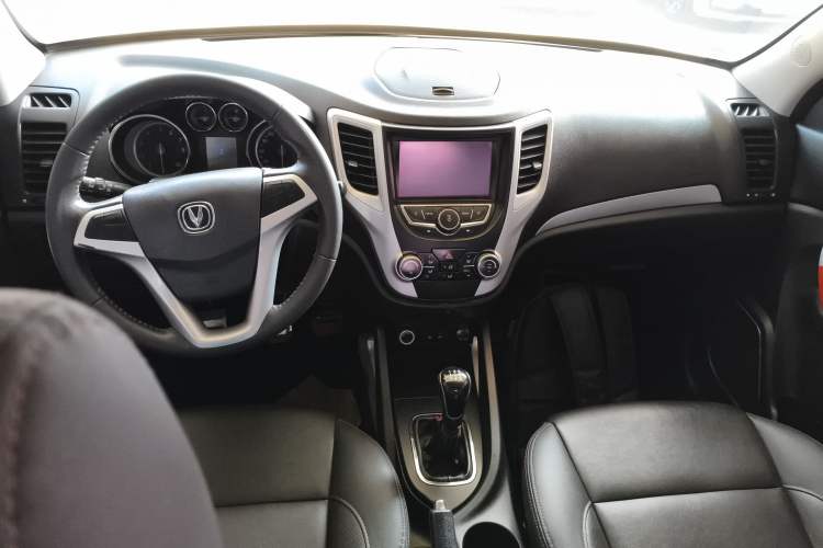 Used Changan CS35 2016 1.6L Manual Luxury Model China V Standard
