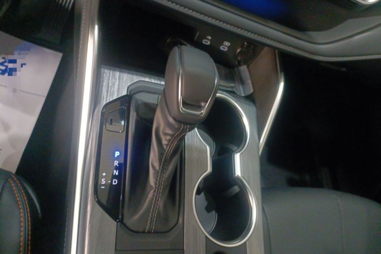 Used Toyota Crown Kluger 2026 Model 2.5L HEV All-Wheel-Drive Prestige Edition Gear Lever