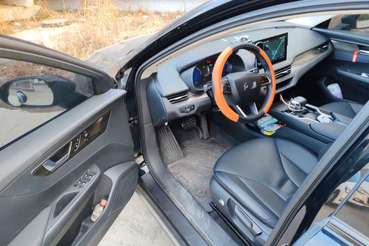 Used Hongqi E-QM5 2022 431 km Charge & Enjoy Edition
