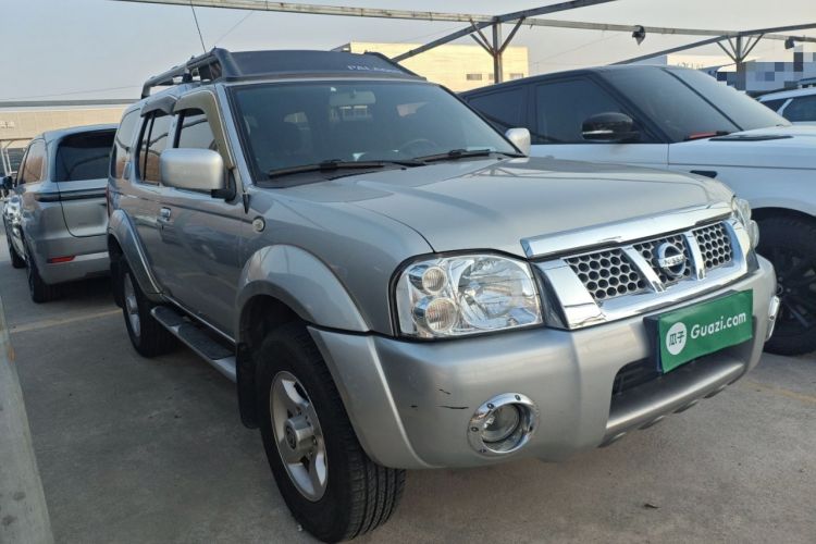 Used Nissan Paladin 2013 2.4L Two-Wheel Drive Standard Version China V Standard
