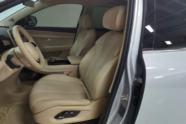 Used Hima AITO M7 2024 1.5T Intelligent Drive Rear-Drive Ultra Version 5 Seats Left Front Seat