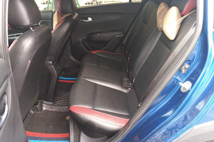 Used Kia KX Cross 2017 1.4L AT GLS
