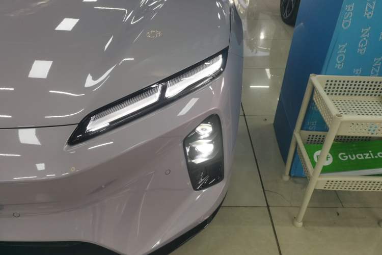 Used Nio ET5T 2025 75 kWh Touring Left Front Headlight