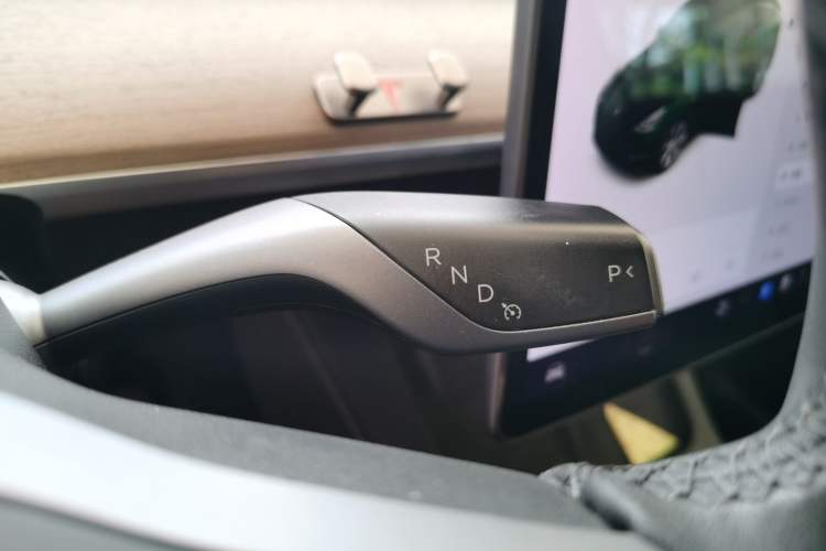 Used Tesla Model Y 2021 Long-Range All-Wheel-Drive Version 3D7