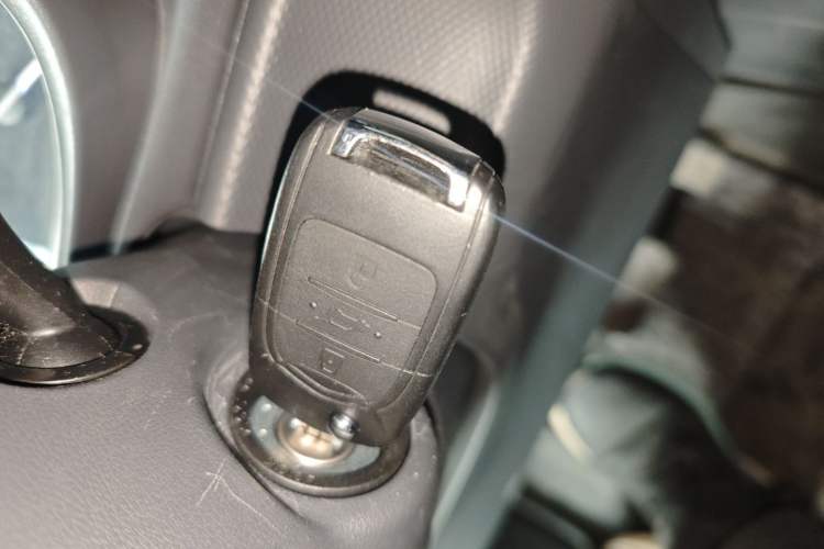 Used Wuling Hongguang New Energy 2025 Extended-Range Hybrid 50KM Comfort Version
