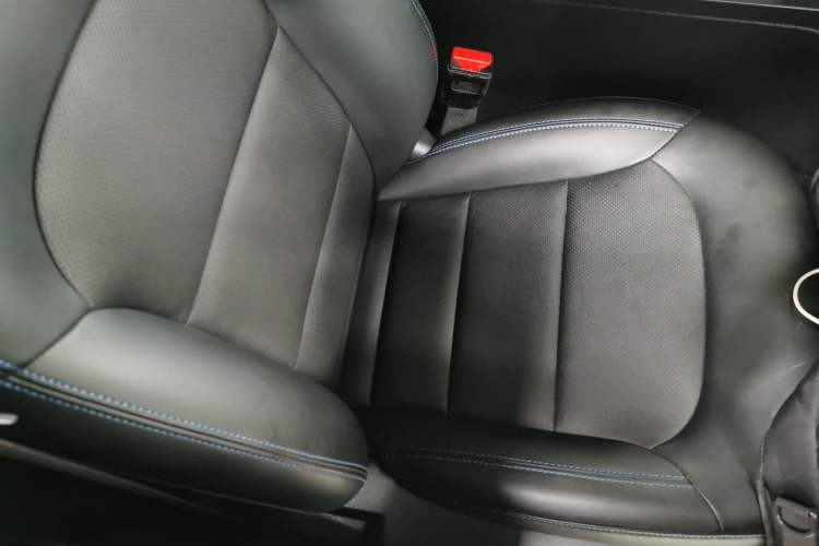 Used Geely Auto Emgrand New Energy 2022 EV Pro Ride-Hailing Version Lithium Iron Phosphate Right Front Seat