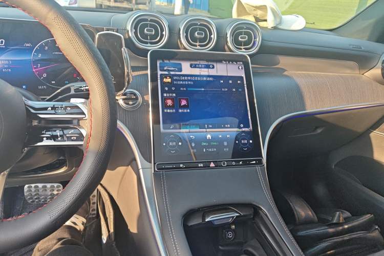 Used Mercedes-Benz GLC 2025 GLC 260 L 4MATIC Luxury Model
