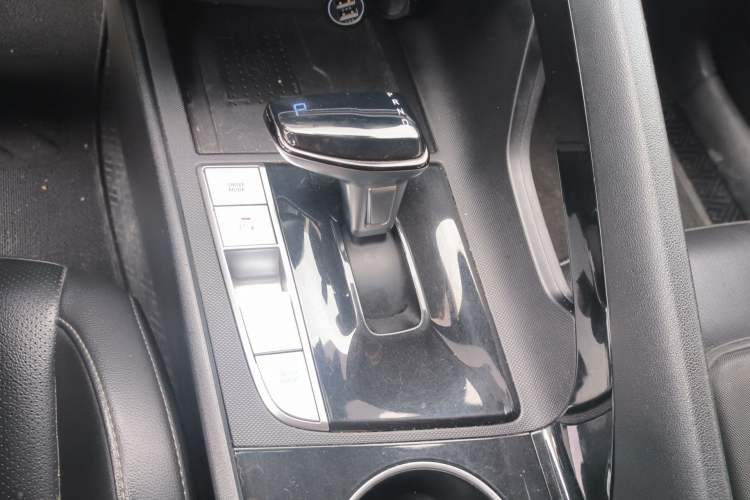 Used Hyundai Elantra 2021 1.5L CVT LUX Prestige Edition