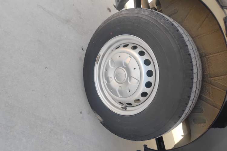 Used Ford Transit 2019 2.0T Diesel Multi-Purpose Commercial Vehicle Short Wheelbase Low Roof 6-Seater China VI Standard