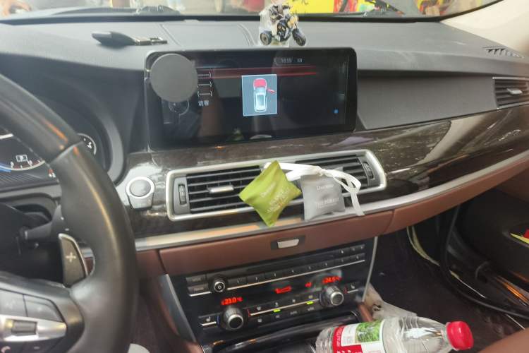 Used BMW 5 Series GT 2015 528i Leading Model
