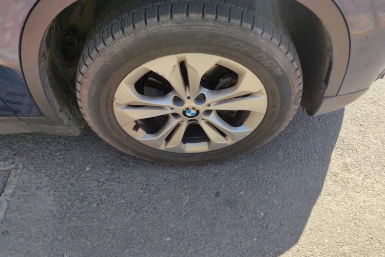 Used BMW X1 2016 sDrive18Li Premium Edition
