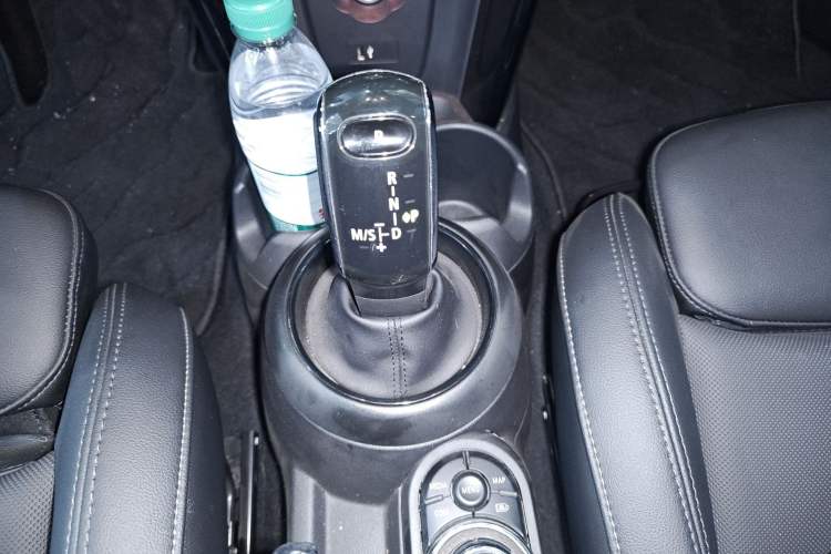 Used MINI MINI 2021 1.5T COOPER Classic Edition Five-Door Version