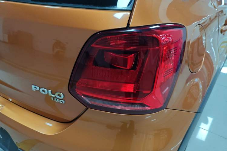 Used Volkswagen Polo 2016 1.6L Cross Polo Automatic Exterior 3