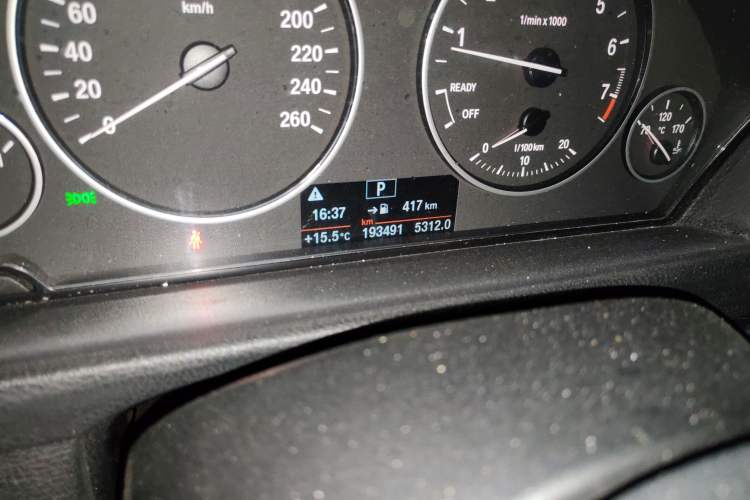 Used BMW 3 Series 2015 320Li Luxury Edition Fashion Model
