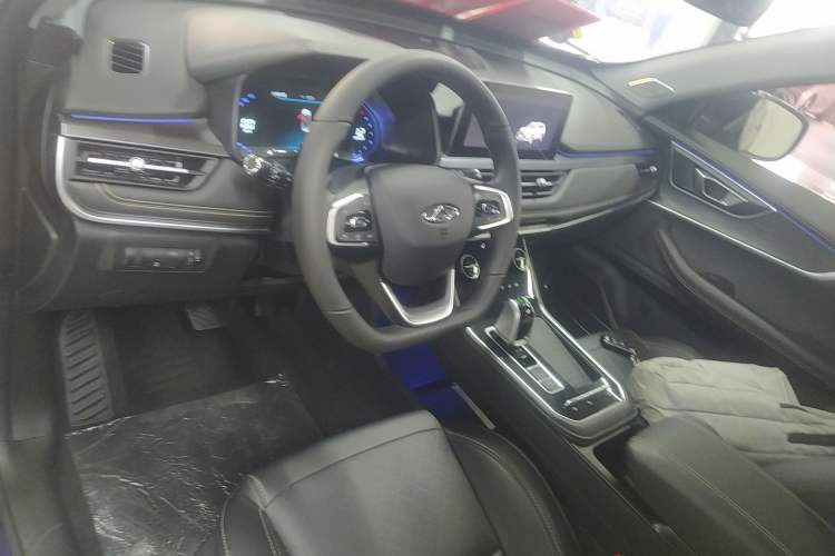 Used Chery Tiggo 8 2020 Facelifted Version 290TGDI Automatic Elite Edition Center Console