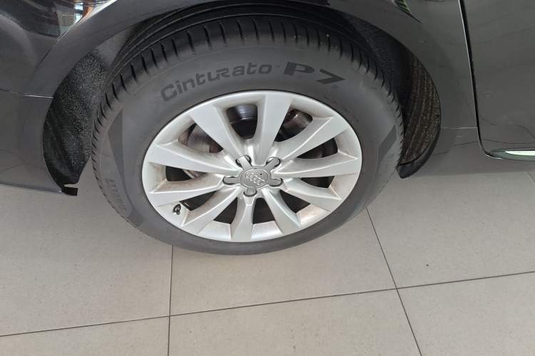 Used Audi A6L 2014 30 FSI Luxury Model Right Rear Wheel Hub