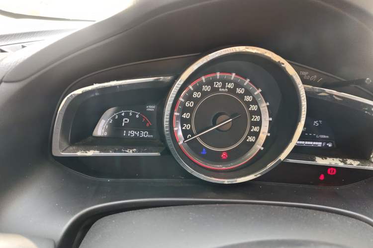 Used Mazda Mazda 3 Axela 2016 Sedan 1.5L Automatic Comfort Model
