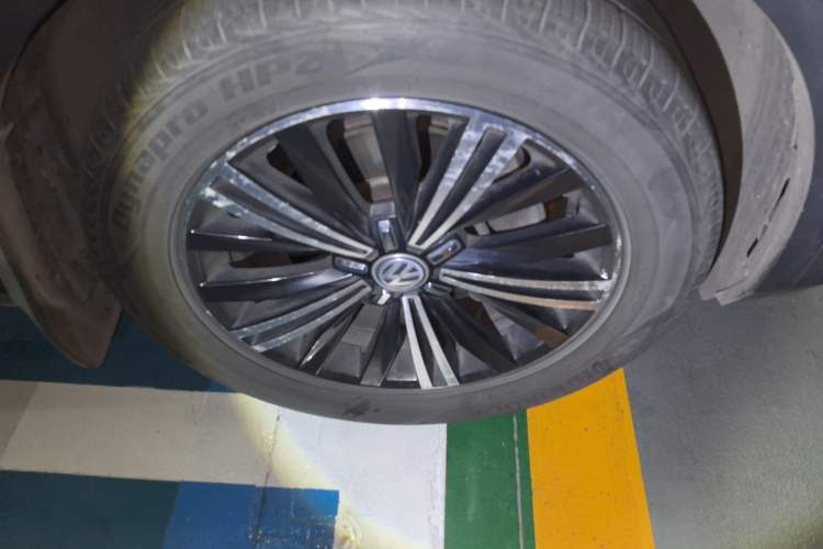 Used Volkswagen Tiguan L 2019 330TSI Automatic Two-Wheel Drive Panoramic Comfort Edition China V Standard
