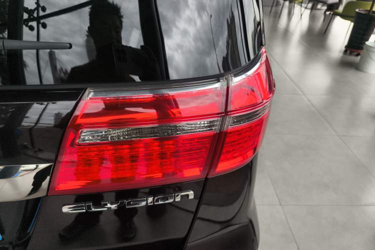 Used Honda Elysion 2015 2.4L VTi-S Prestige Edition