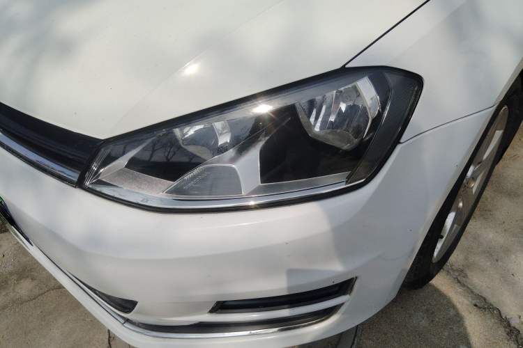 Used Volkswagen Golf 2014 1.4TSI Automatic Luxury Model Left Front Headlight