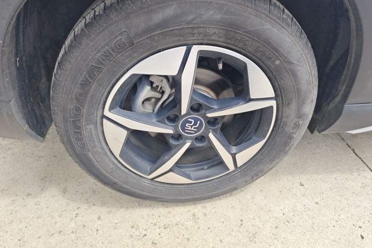 Used BYD Yuan UP 2025 Intelligent Driving Version 401 km Beyond-Range Edition Exterior 5