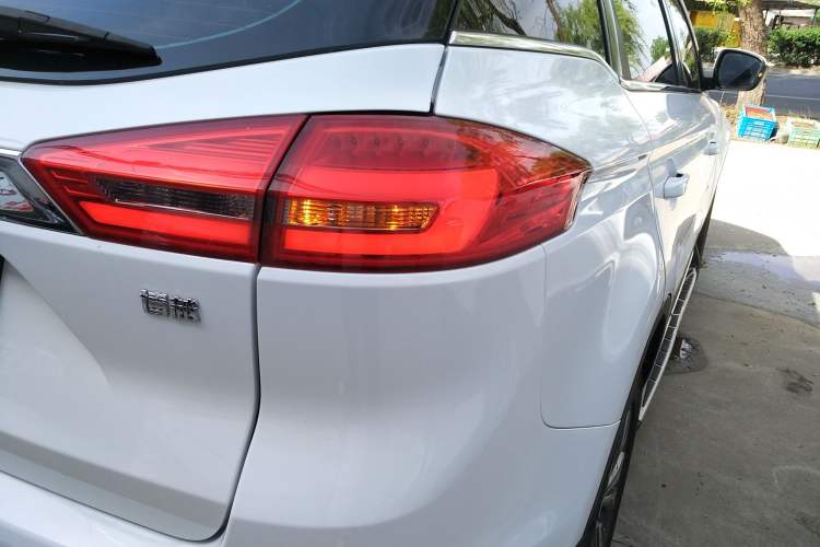 Used Geely Auto Emgrand X7 Sport 2016 1.8TD Automatic ZhiShang Model