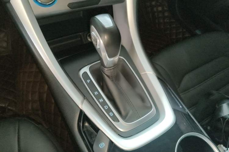 Used Ford Mondeo 2013 1.5L GTDi180 Fashion Edition Gear Lever