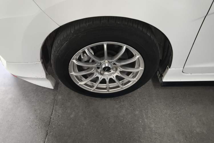 Used Honda Fit 2018 1.5L CVT Comfort Sunroof Version Left Front Wheel Hub