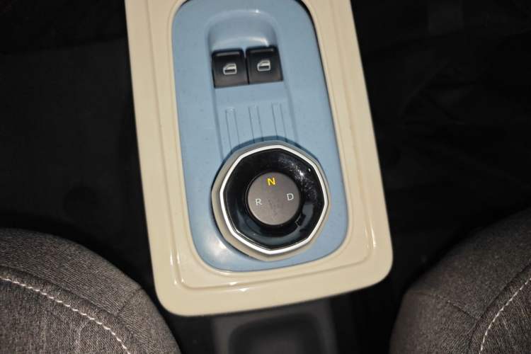 Used Geely Galaxy Panda 2023 Panda Mini 200km Endurance Bear
