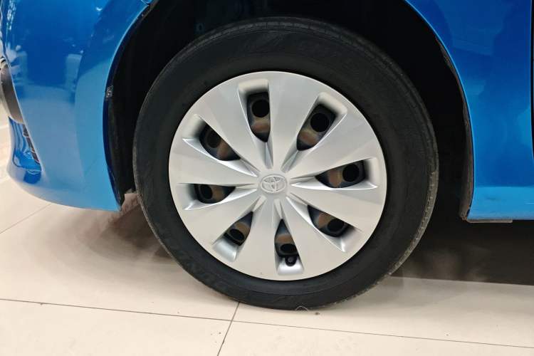 Used Toyota YARiS L Zhi Xuan 2015 1.5E Automatic Charm Edition
