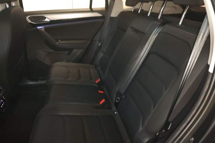 Used Volkswagen Tayron 2020 330TSI Two-Wheel Drive Luxury Smart Connectivity Version Left Rear Seat