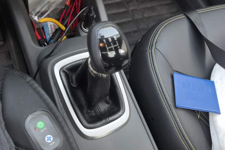 Used Chevrolet Sail 2016 Sail 3 1.3L Manual Comfort Sunroof Edition Gear Lever