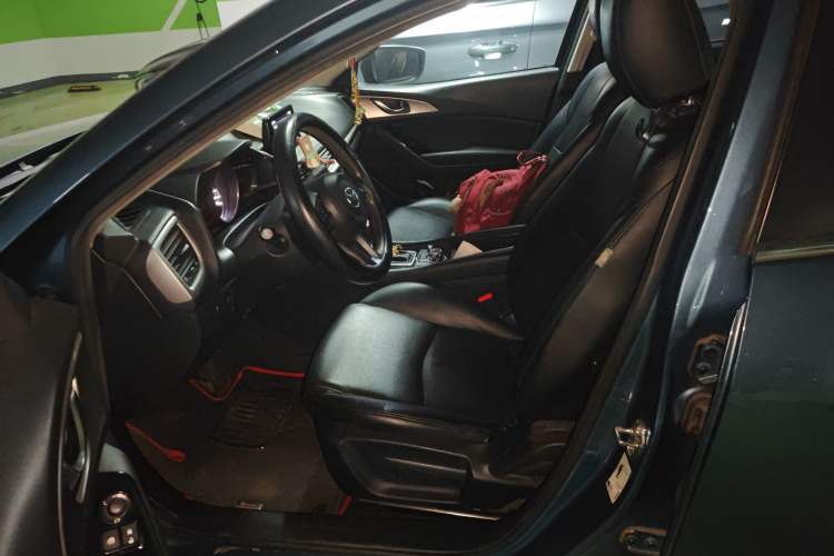 Used Mazda 3 Axela 2019 Cloud-Controlled Sedan 1.5L Automatic Luxury Model China VI Standard Left Front Seat