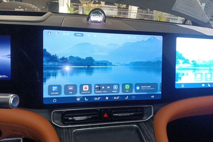 Used Hima AITO M9 2024 Range-Extended Ultra Version 42 kWh 6-Seater Model Audio And AC Panel