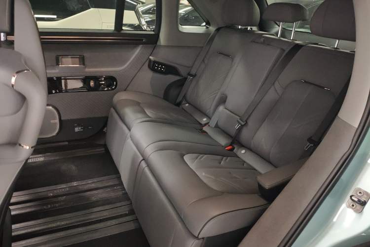 Used Zeekr MIX 2025 Intelligent Driving Version Left Rear Seat