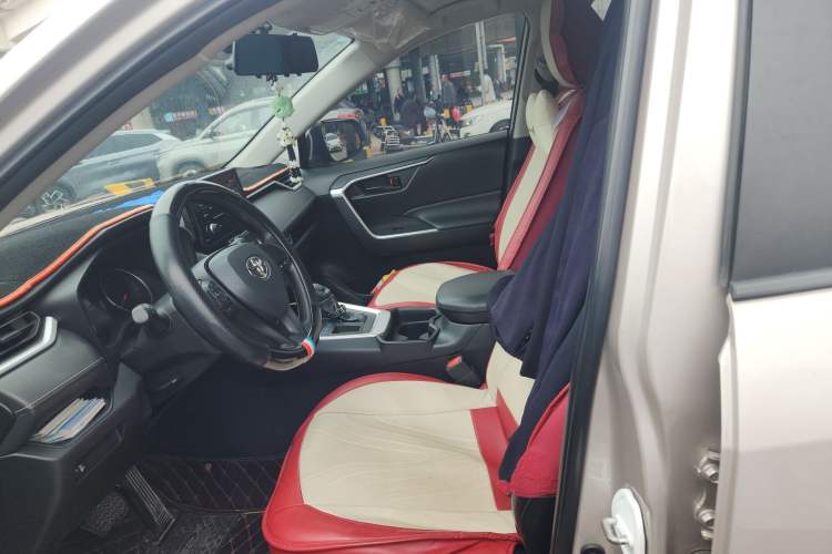 Used Toyota Wildlander 2022 Updated Version 2.0L CVT Two-Wheel Drive Leading Edition Left Front Seat